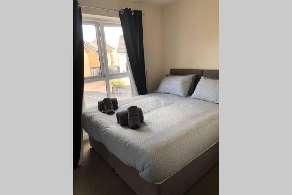 Dudley House **Staycation & Contractors** Sleeps 7 Tipton Exterior photo